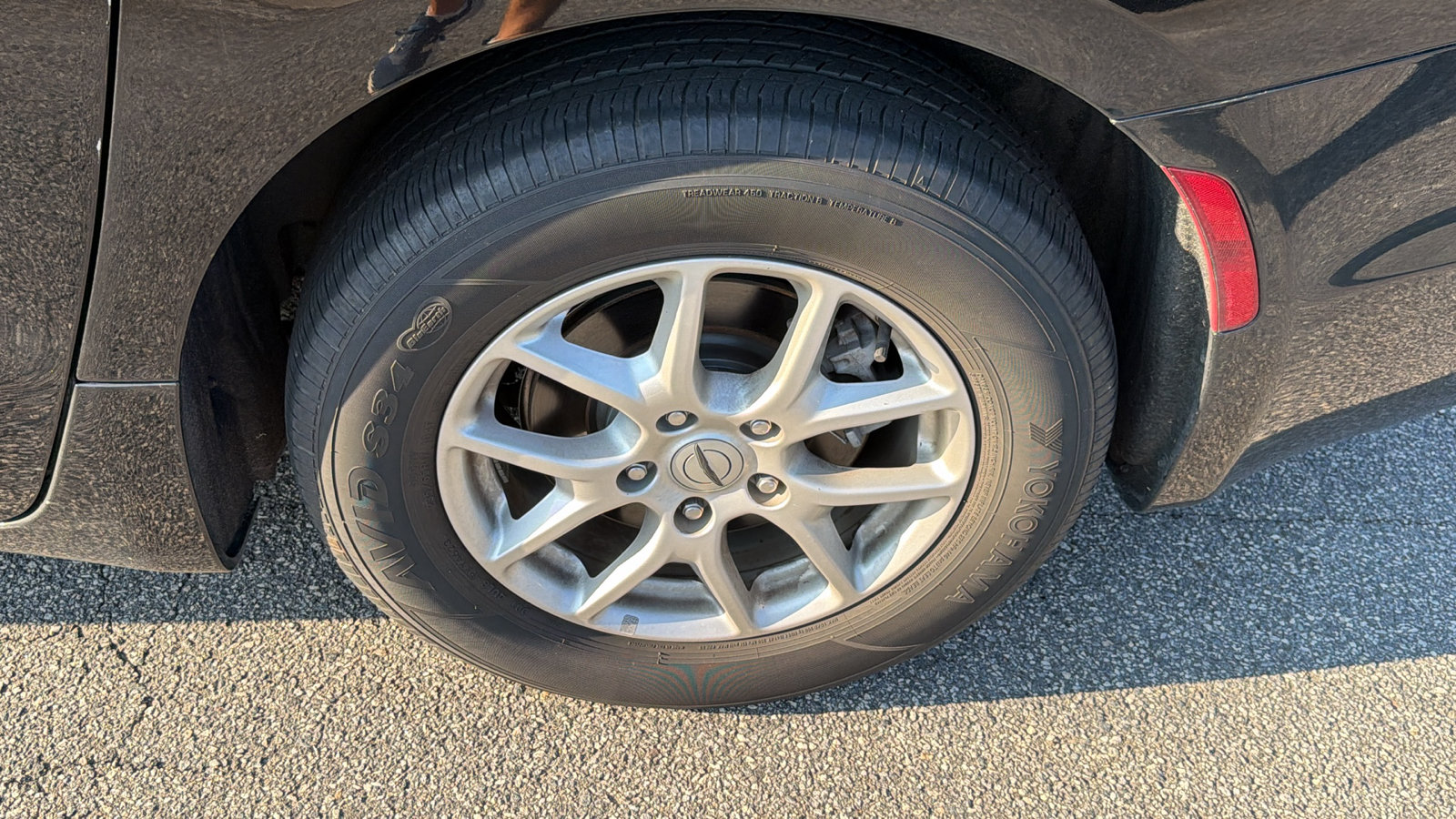 Used 2024 Chrysler Pacifica Touring-L FWD image 12
