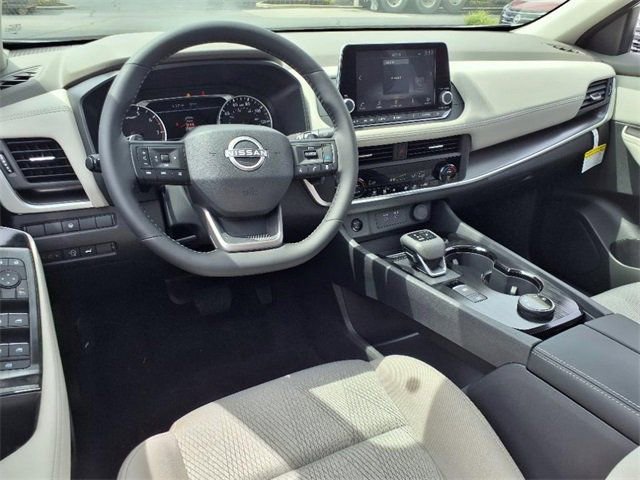 New 2025 Nissan Rogue SV image 7