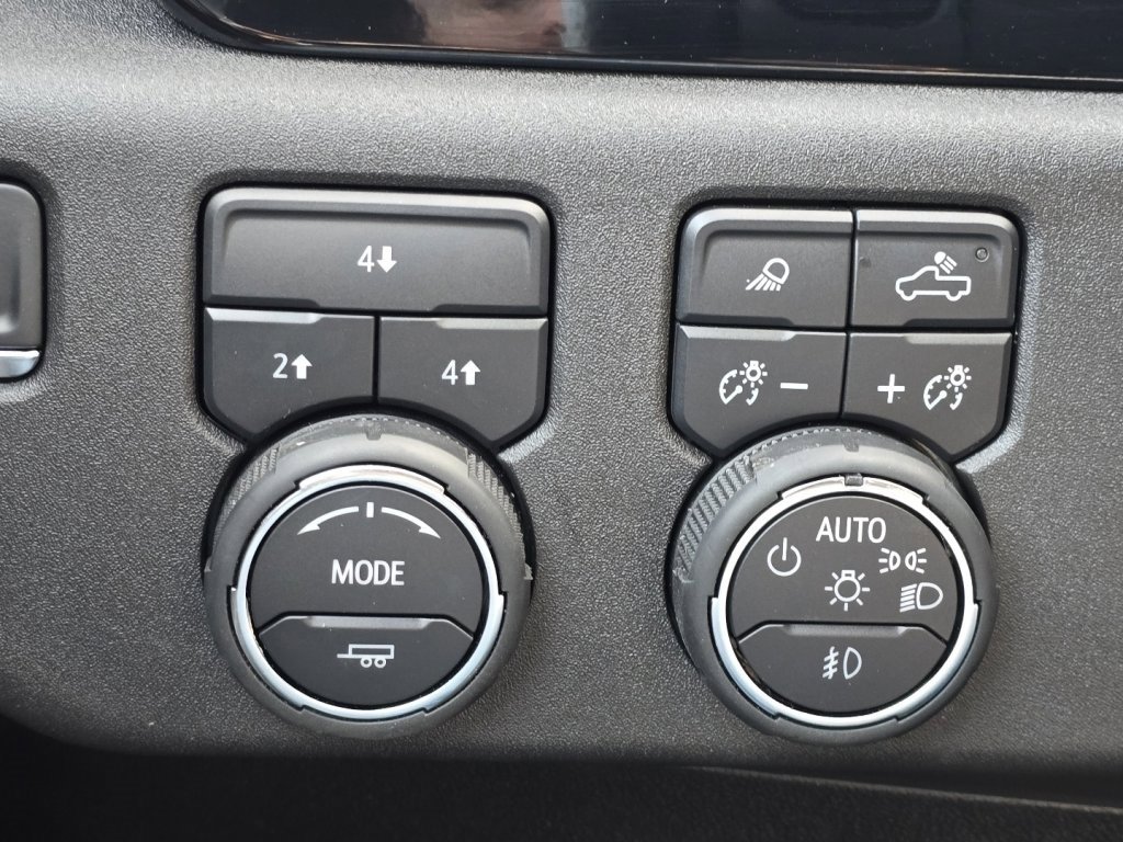 Used 2025 Chevrolet Silverado 3500 LT w/ Trail Boss Package image 29