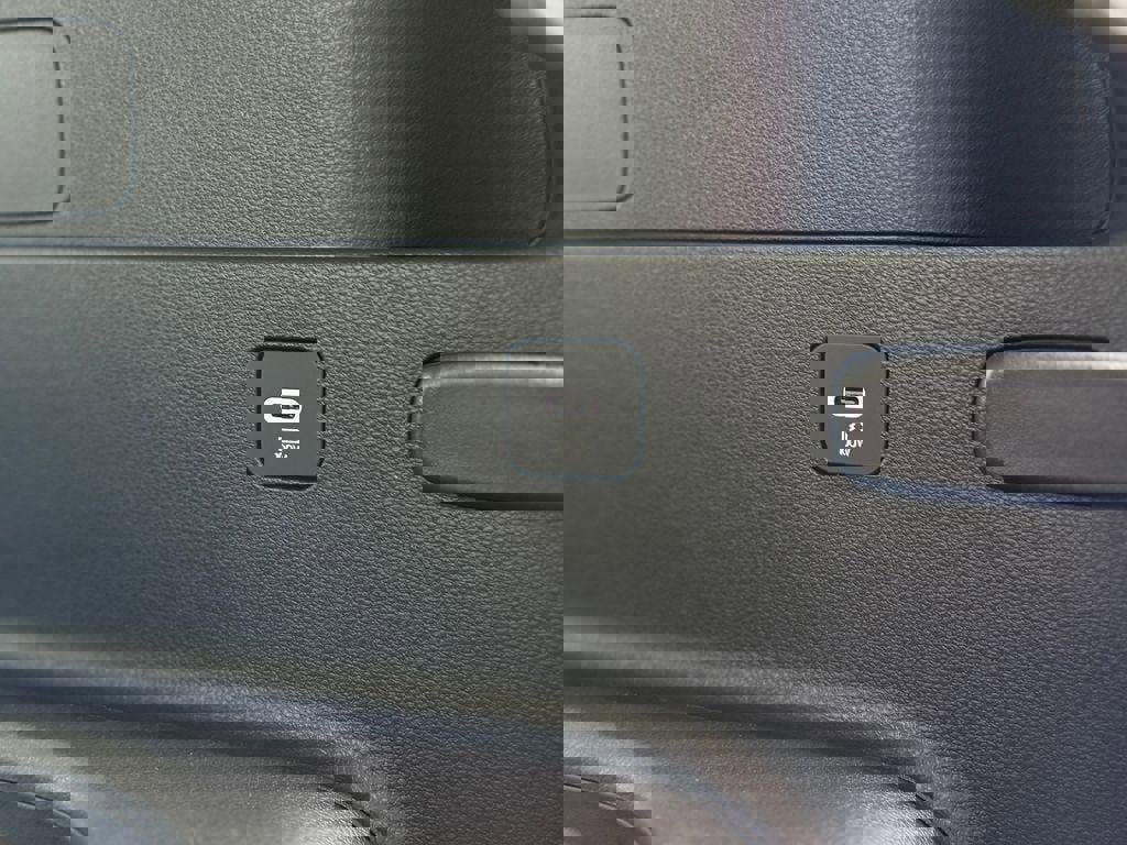 New 2026 Hyundai Ioniq 9 SEL image 8