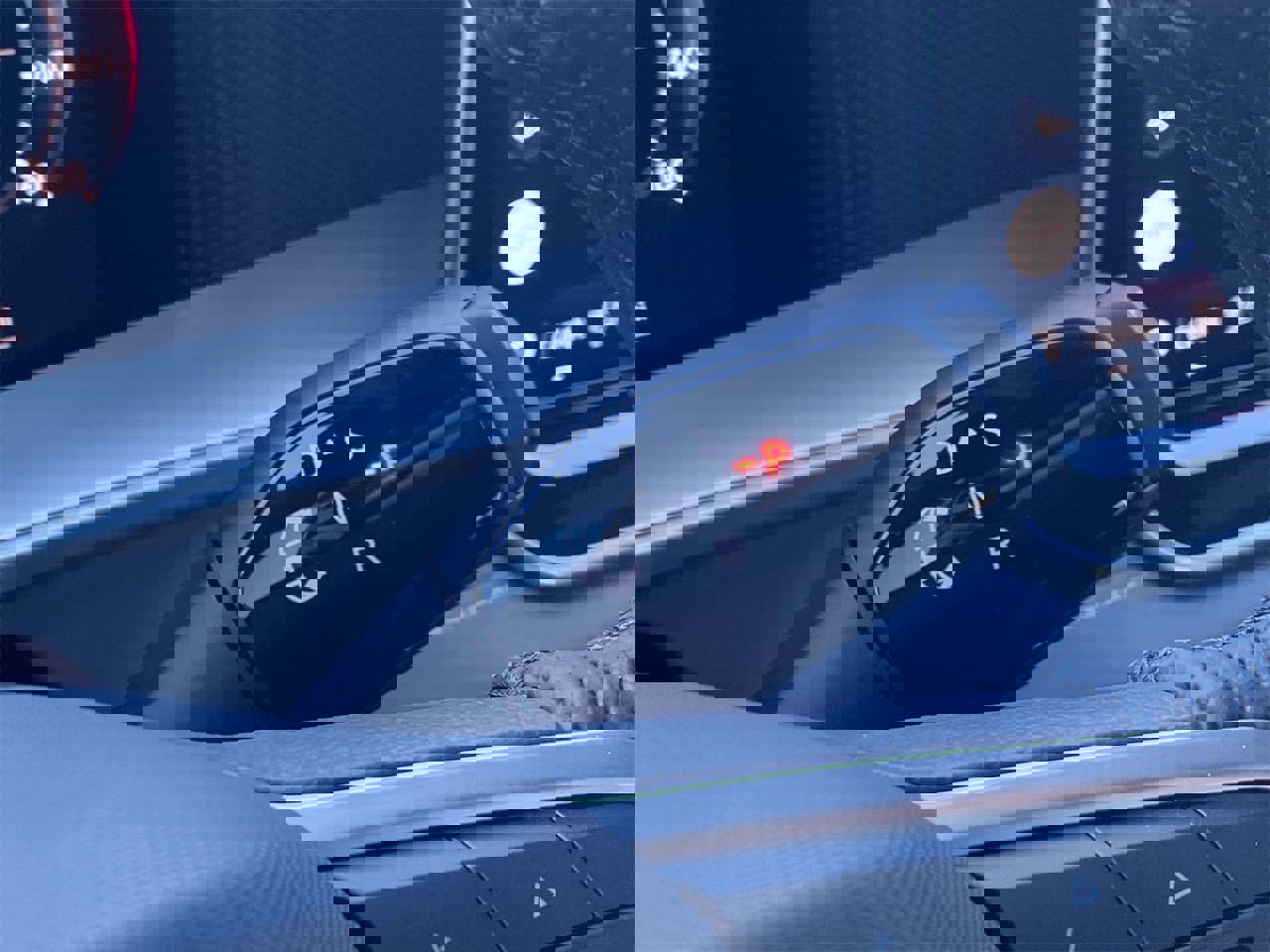 New 2026 Volkswagen Tiguan SE R-Line image 26