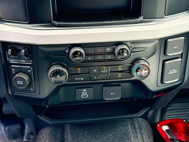New 2026 Ford F550 4x4 Supercab Super Duty image 14
