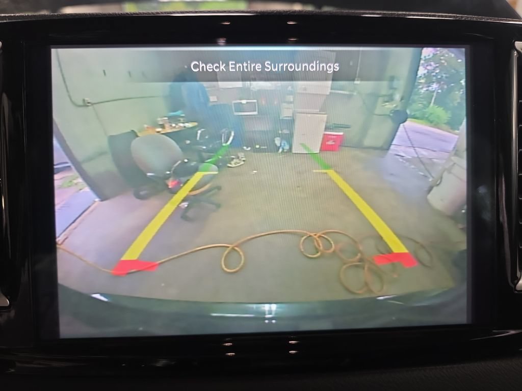 Used 2023 Chrysler Pacifica Touring-L FWD image 25
