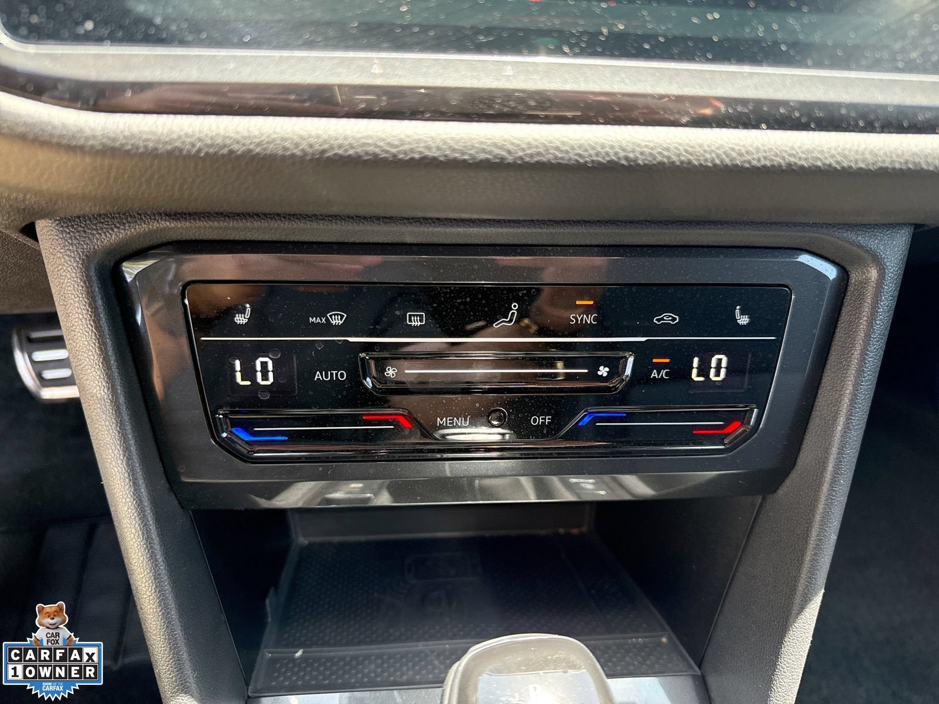 Certified 2024 Volkswagen Tiguan SE R-Line FWD image 18