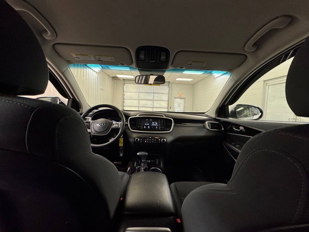 Used 2020 Kia Sorento LX image 18