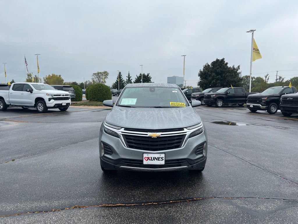 Used 2024 Chevrolet Equinox LT image 2