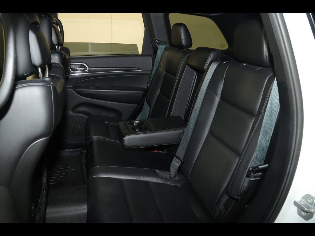 Used 2018 Jeep Grand Cherokee Limited image 30