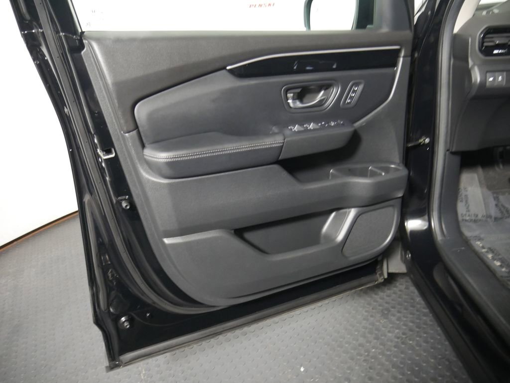 Used 2023 Honda Pilot EX-L image 13