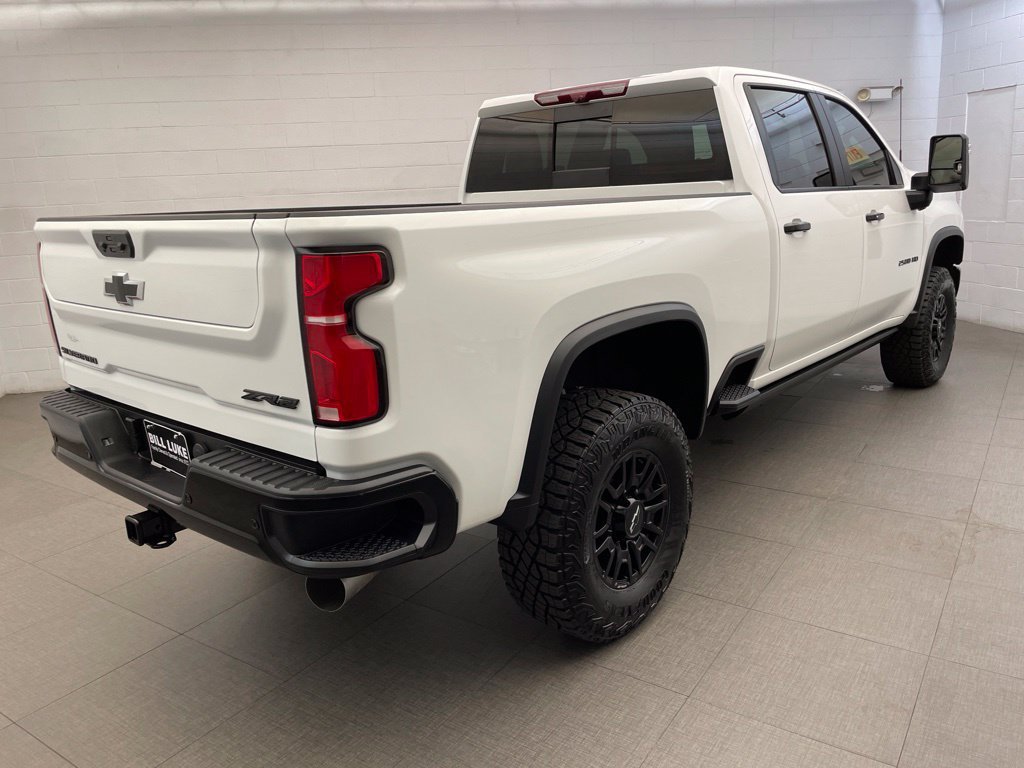 Used 2026 Chevrolet Silverado 2500 ZR2 w/ LPO, Dark Essentials Package AWD/4WD image 22
