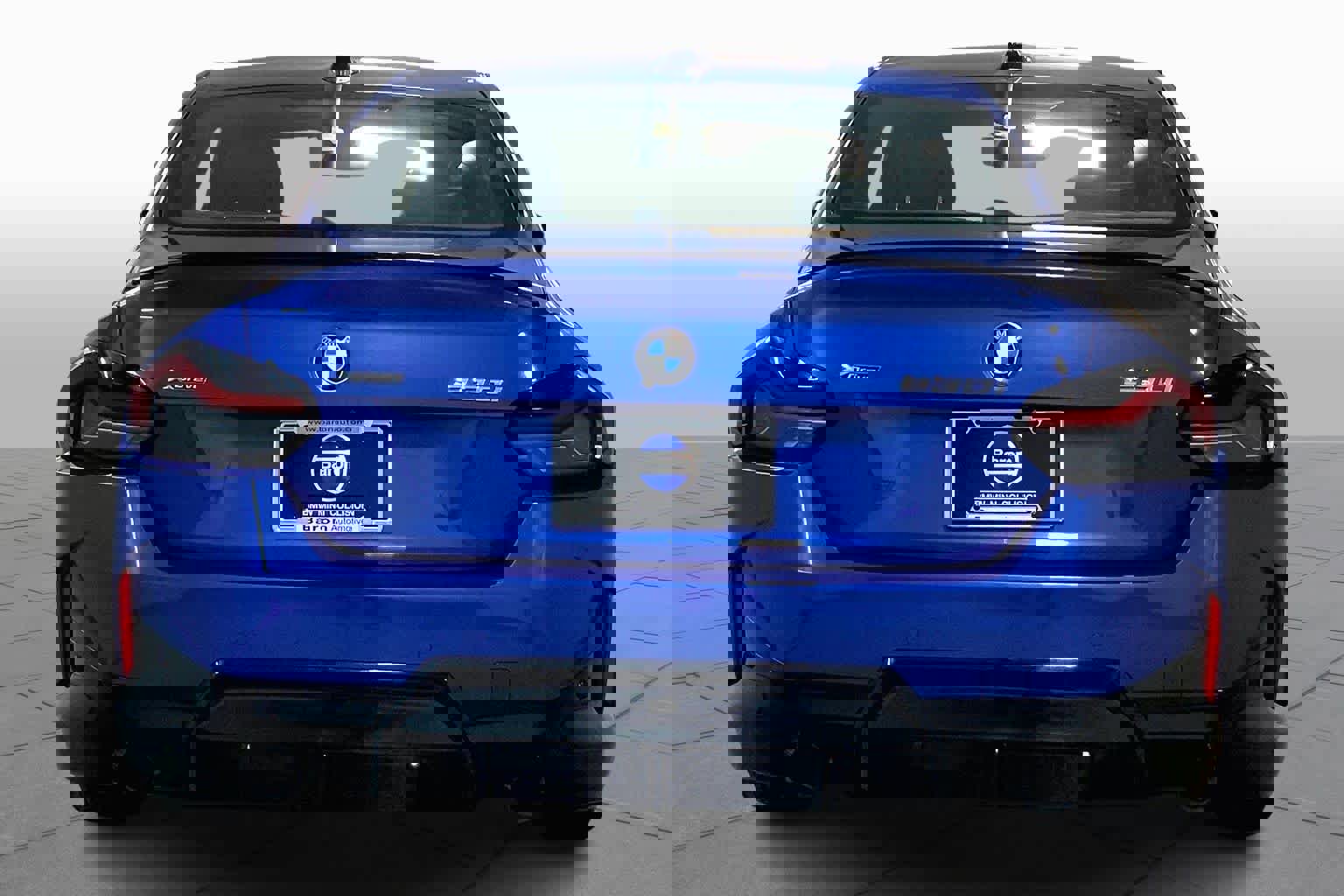 Certified 2024 BMW 230i xDrive Coupe w/ Premium Package image 5