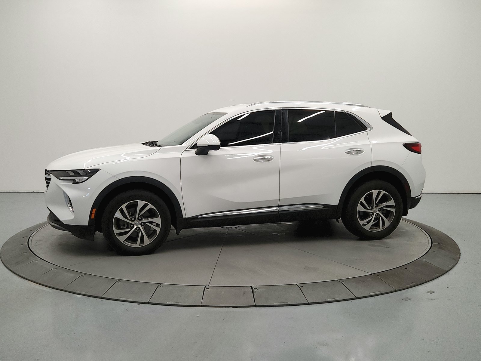Used 2023 Buick Envision Essence FWD image 5