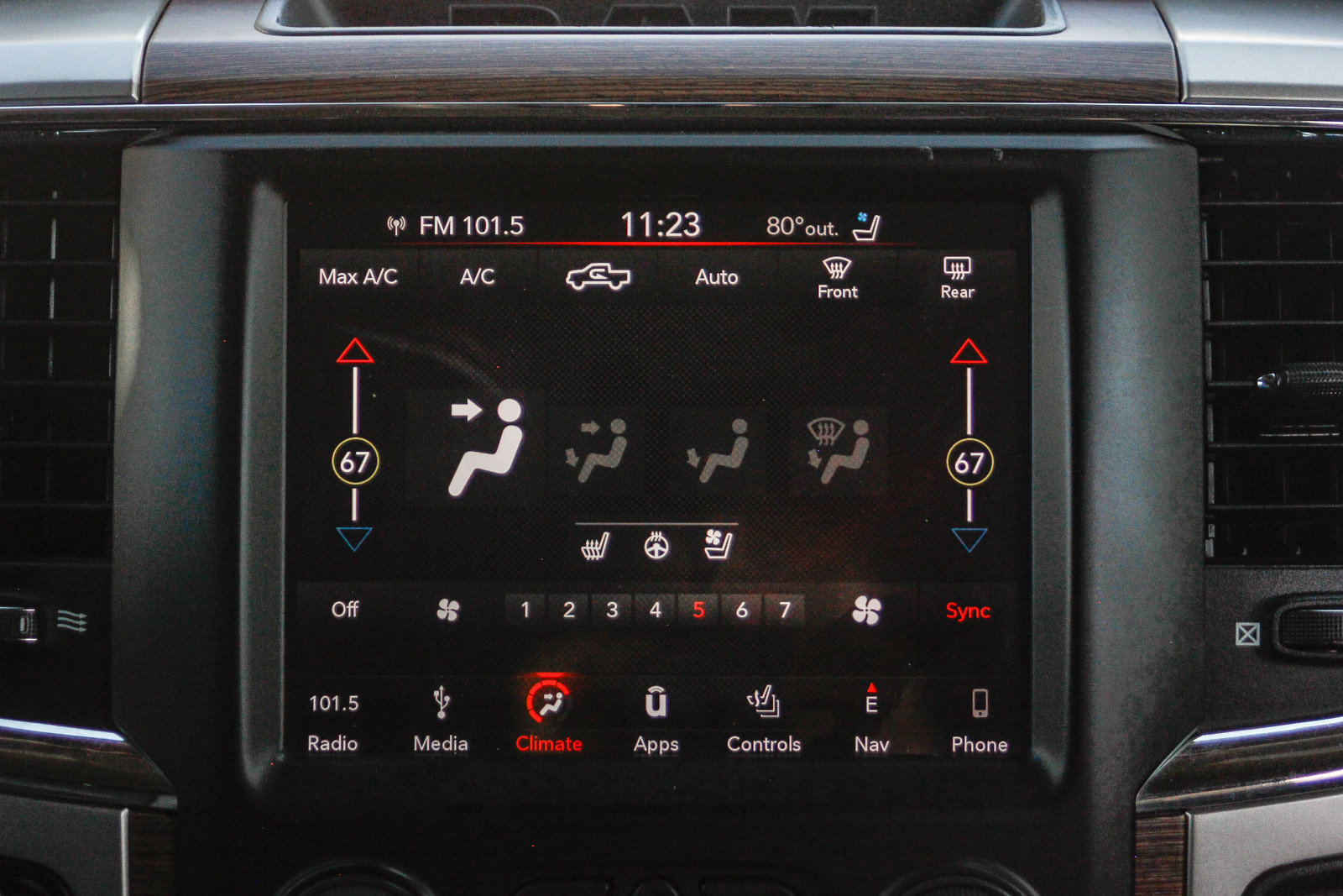 Used 2018 RAM 1500 Laramie w/ Convenience Group image 14