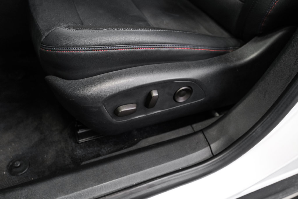 Used 2024 Chevrolet Blazer EV RS AWD/4WD image 28