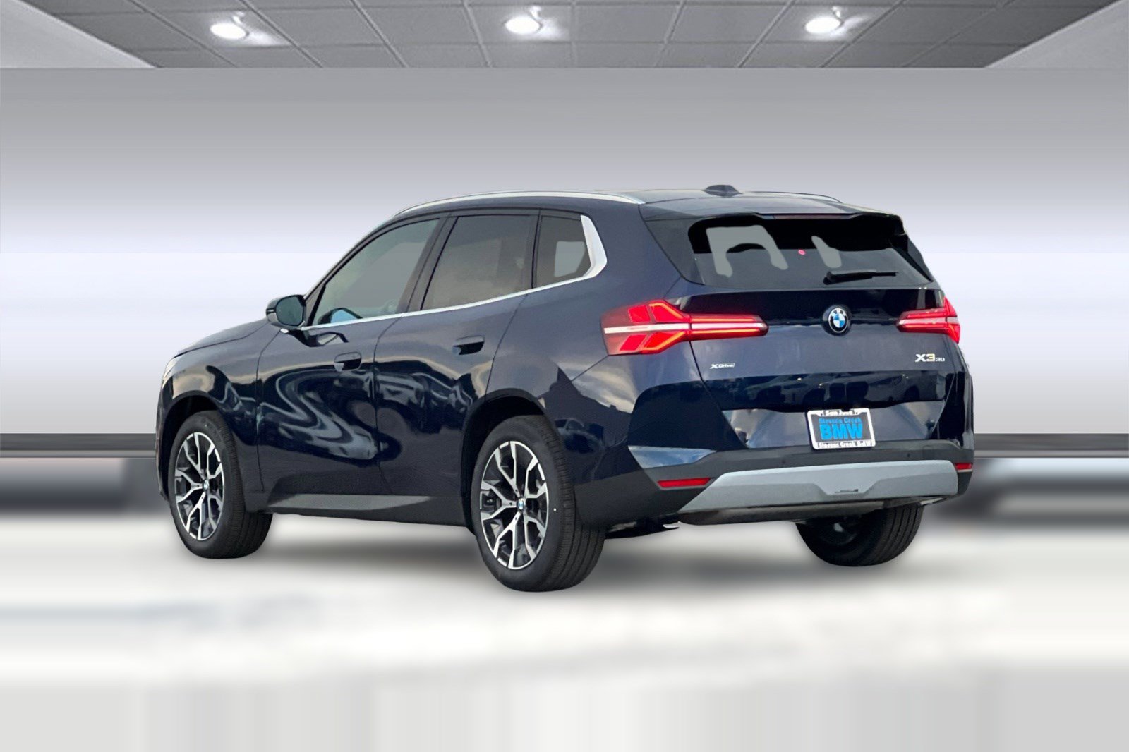 Used 2026 BMW X3 xDrive30i w/ Premium Package AWD/4WD image 3