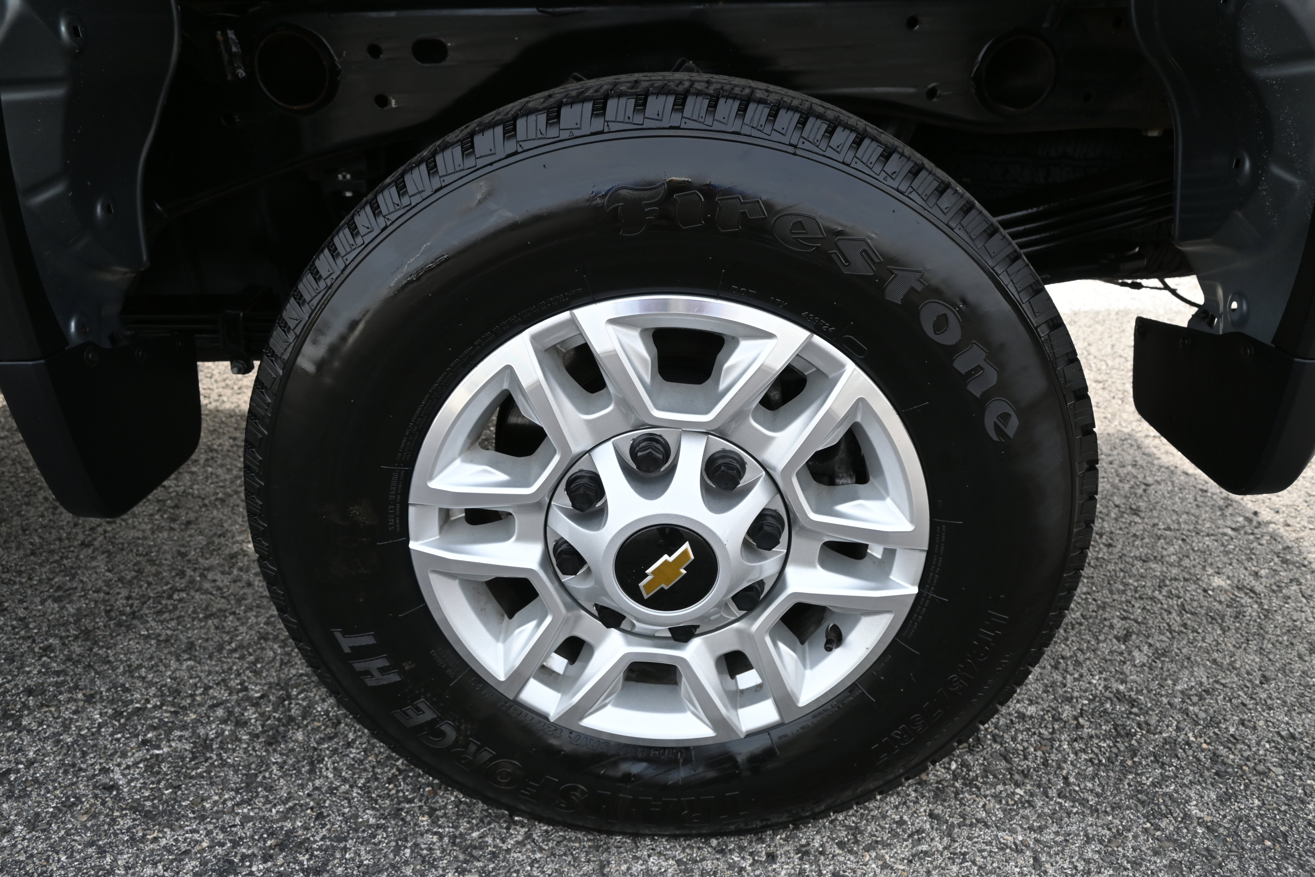 Used 2025 Chevrolet Silverado 2500 LT w/ Convenience Package image 9