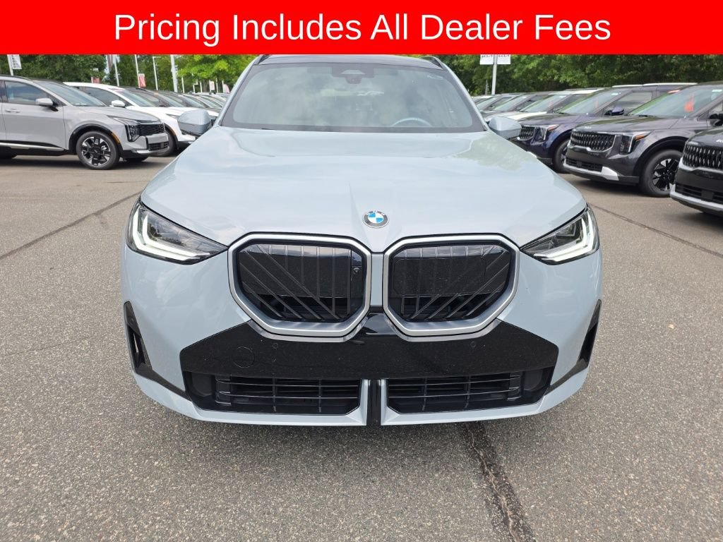 Used 2025 BMW X3 xDrive30i w/ Premium Package AWD/4WD image 3