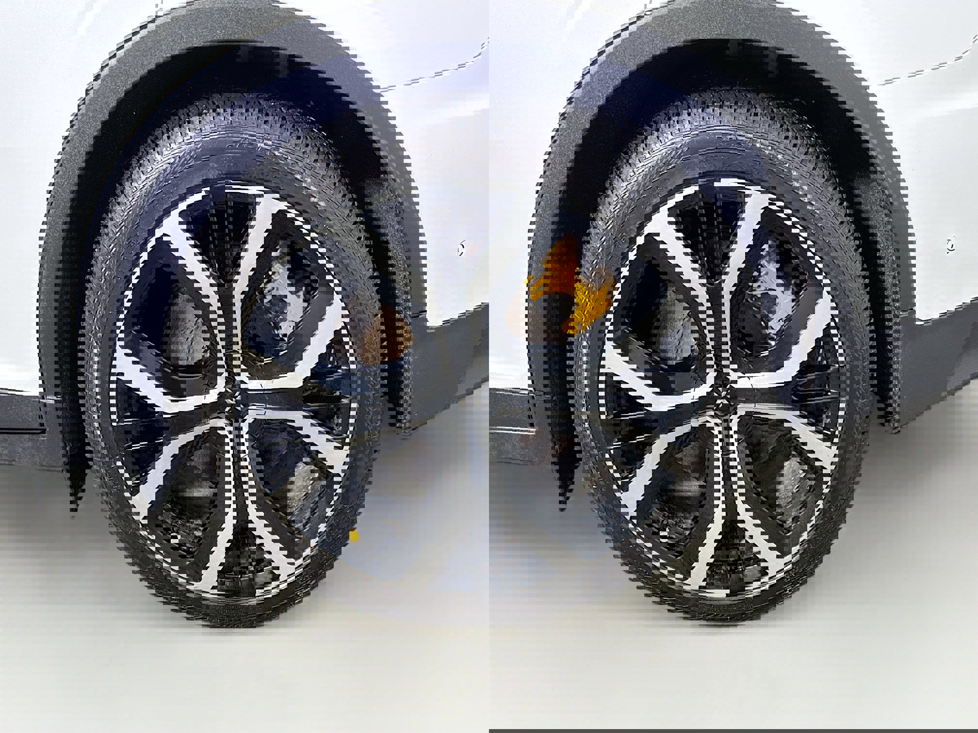 Used 2023 Polestar Polestar 2 w/ Pilot Pack image 29