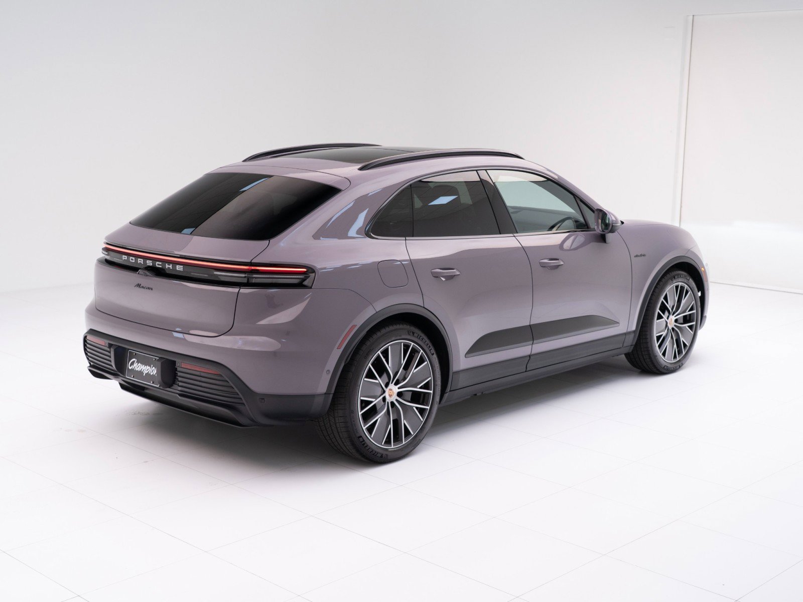New 2026 Porsche Macan Electric image 9