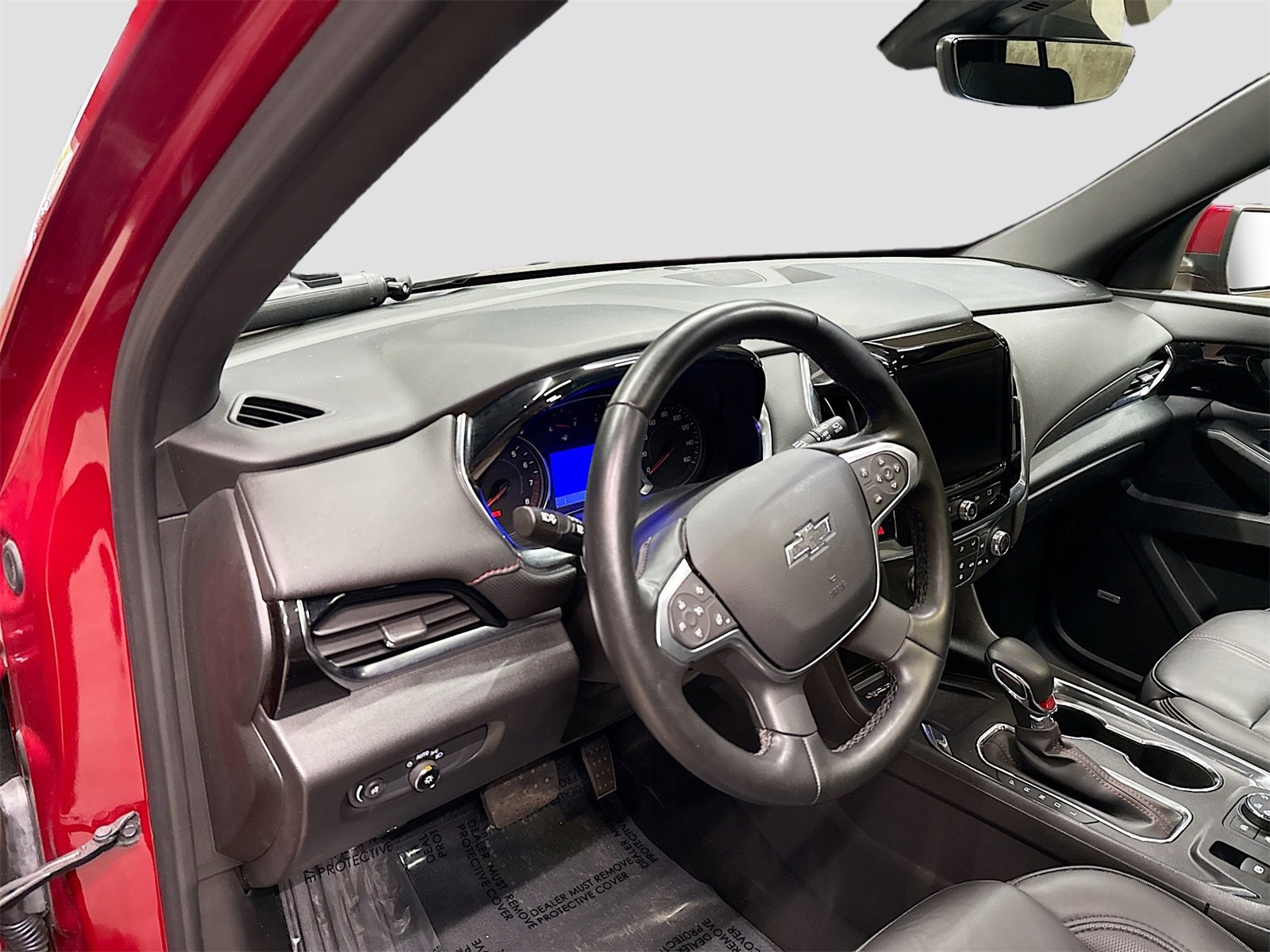 Used 2023 Chevrolet Traverse RS w/ LPO, Floor Liner Package image 9