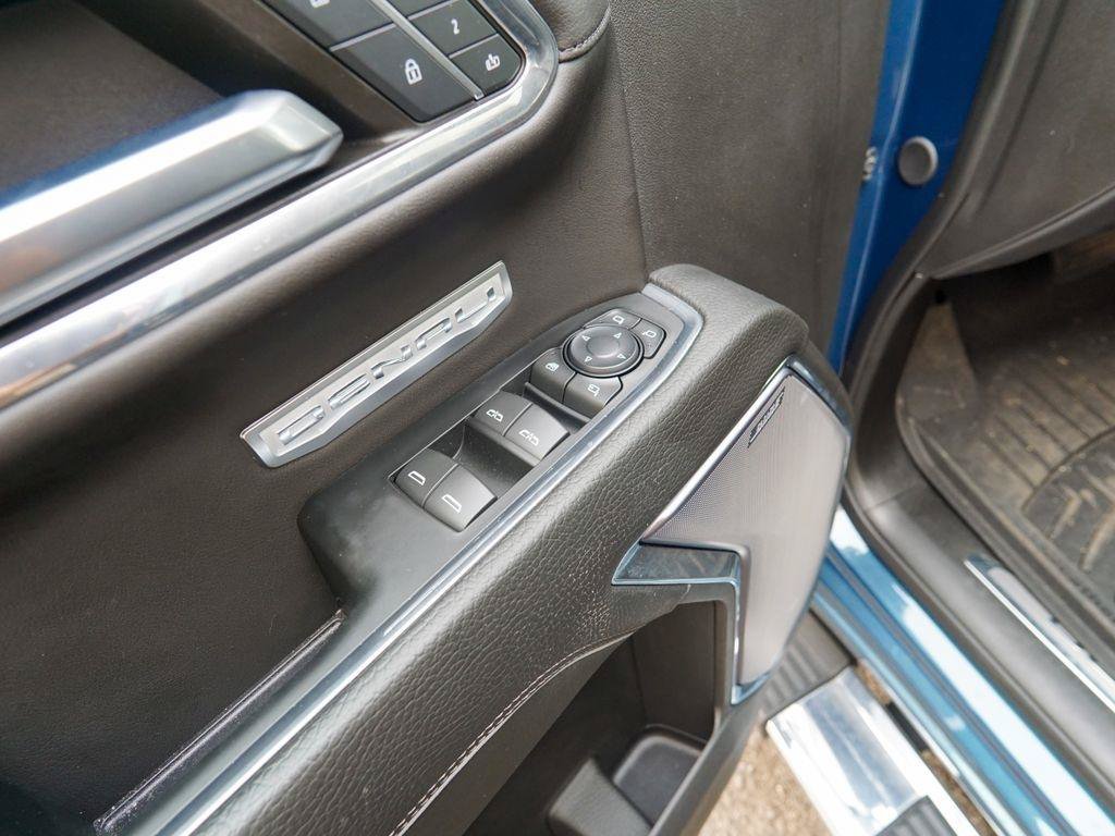 Used 2024 GMC Sierra 1500 Denali AWD/4WD image 18