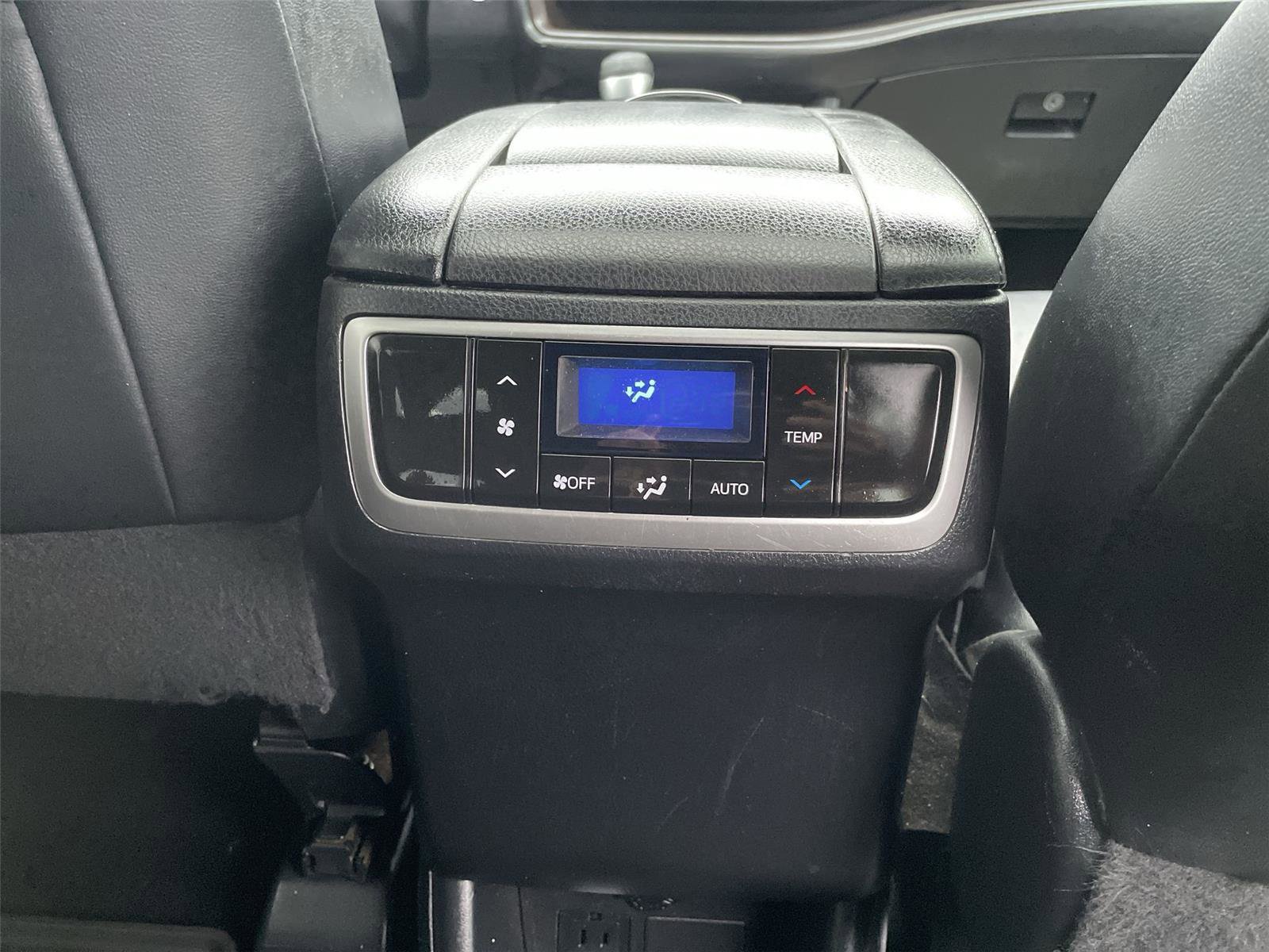 Used 2016 Toyota Highlander XLE w/ Protection Package #3 AWD/4WD image 31