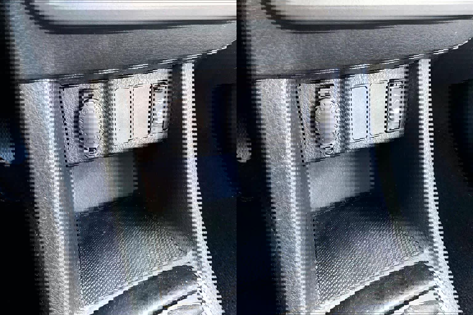 Used 2016 Toyota Corolla LE image 35