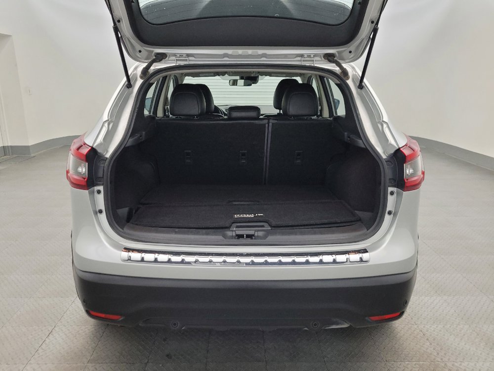 Used 2022 Nissan Rogue Sport SV w/ Technology Package FWD image 29