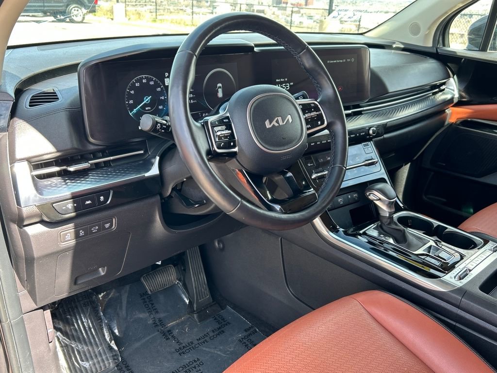 Used 2023 Kia Carnival SX Prestige image 8