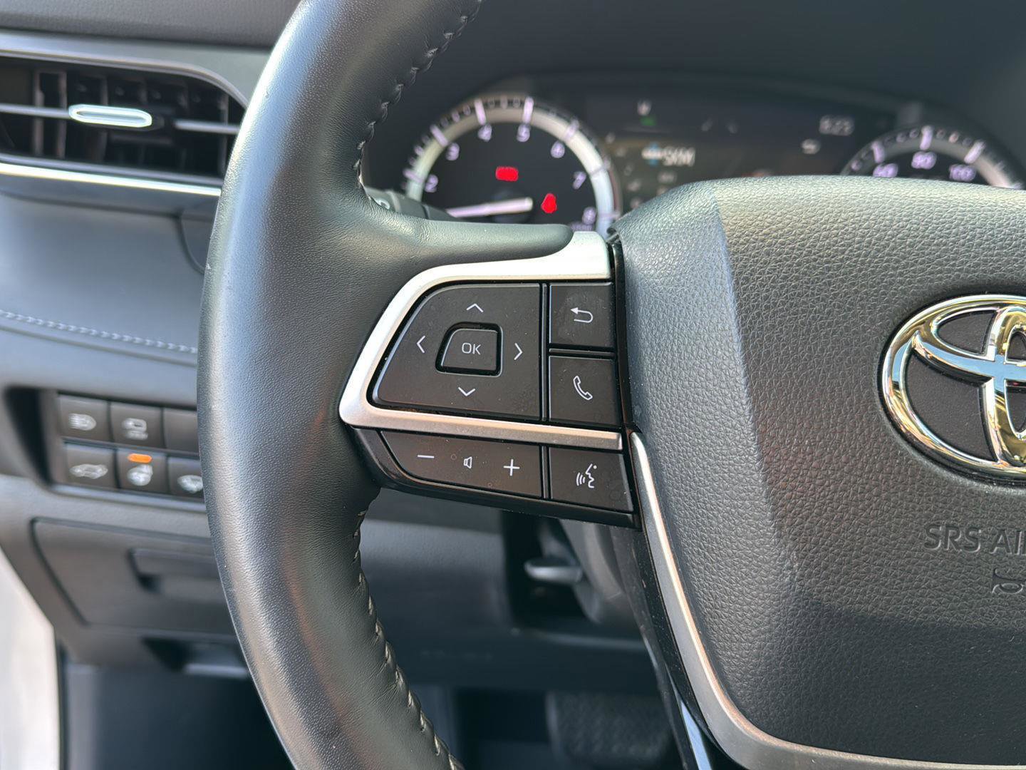 Certified 2022 Toyota Highlander Limited image 18