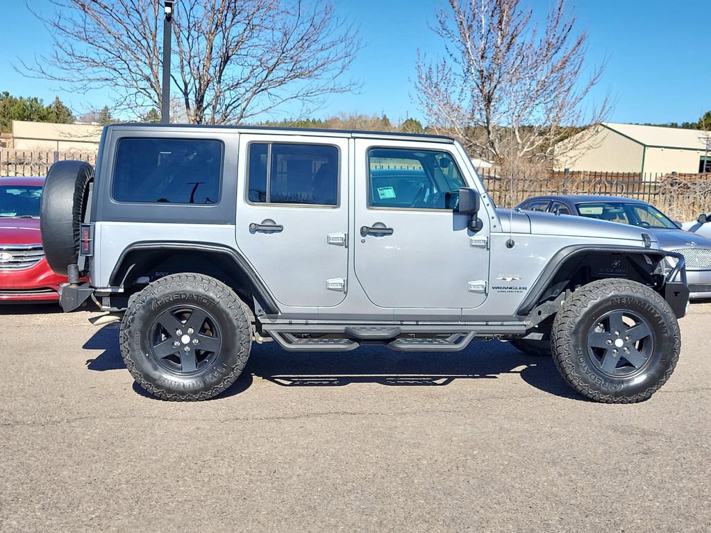 Used 2017 Jeep Wrangler Unlimited Sahara w/ Connectivity Group image 3