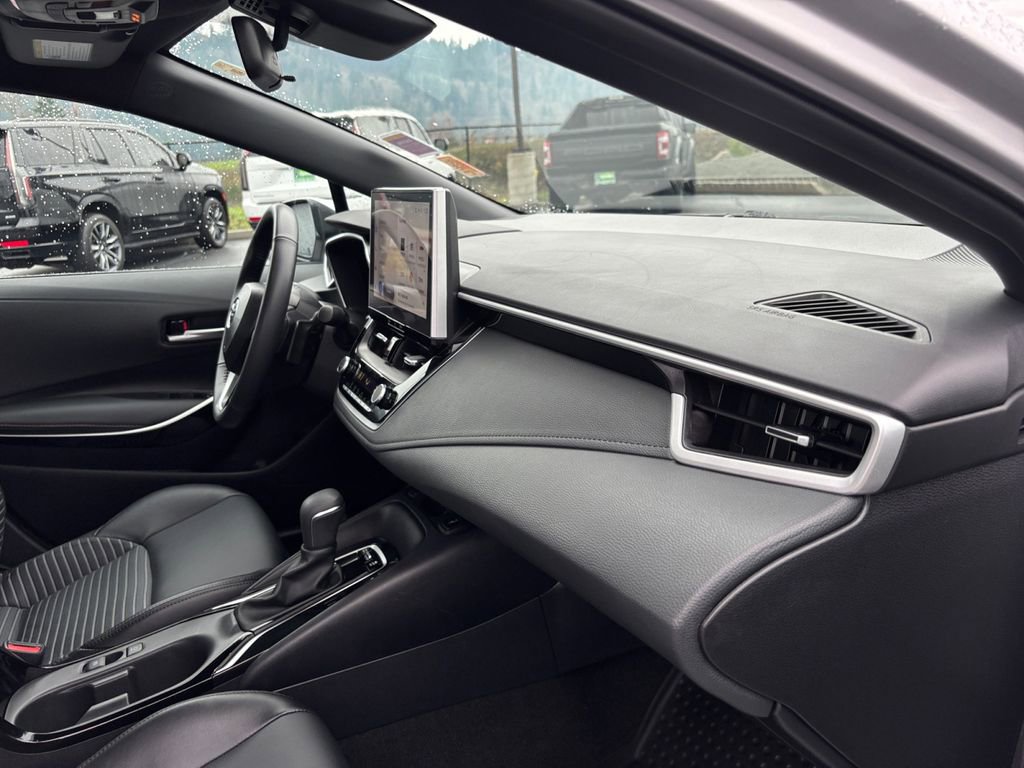 Used 2025 Toyota Corolla XSE image 27