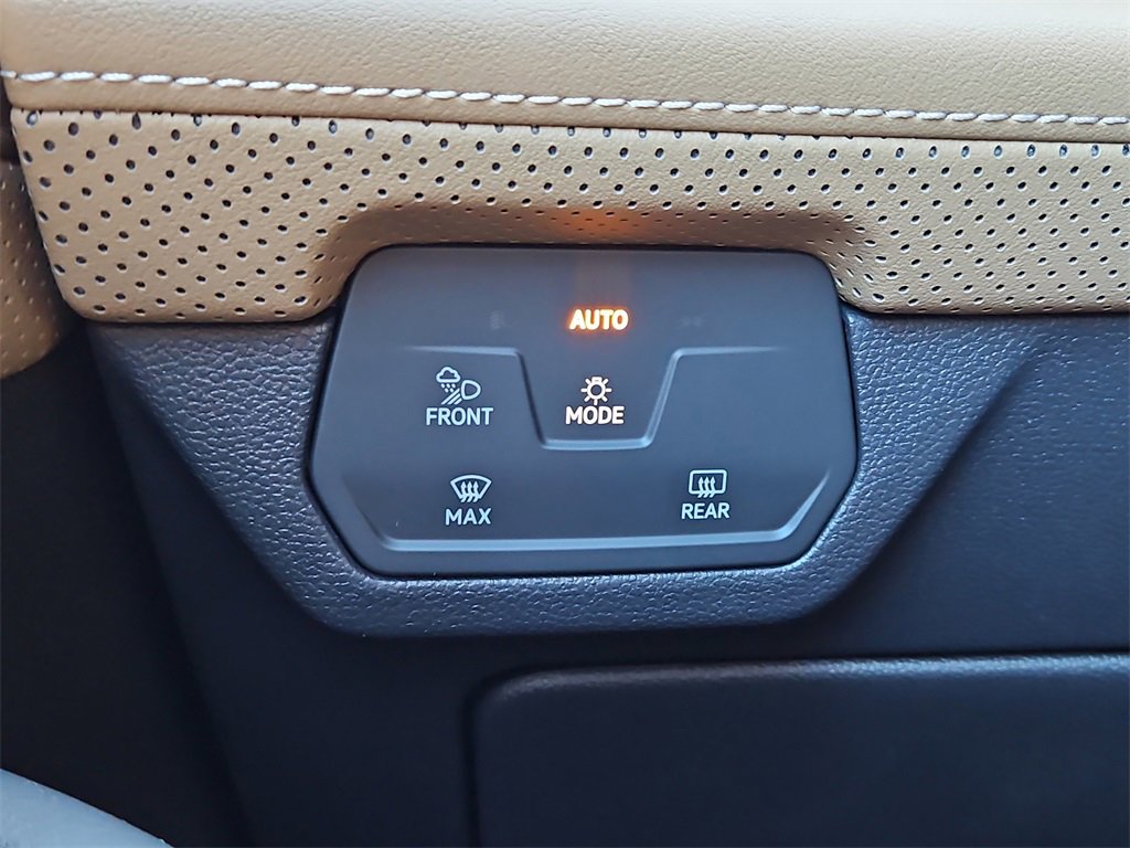 New 2026 Volkswagen Atlas Cross Sport SE image 9