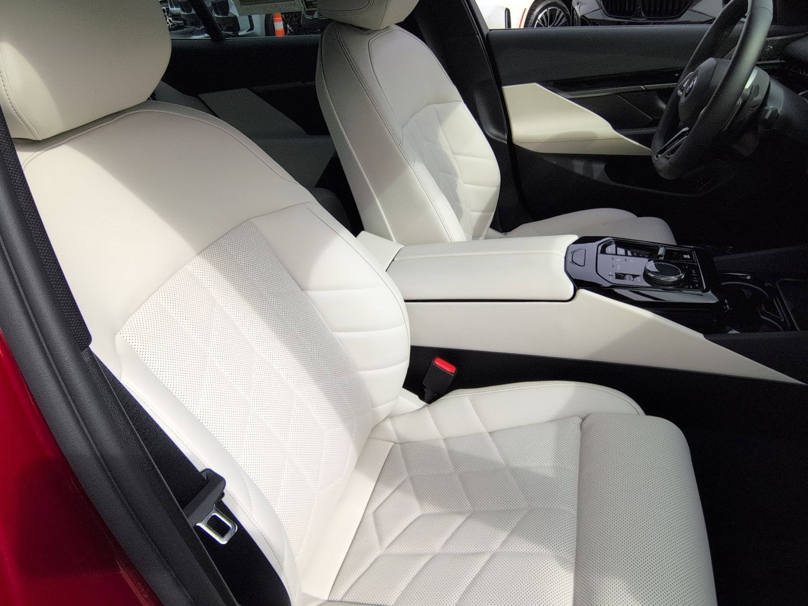 Certified 2026 BMW 530i w/ M Sport Package image 34