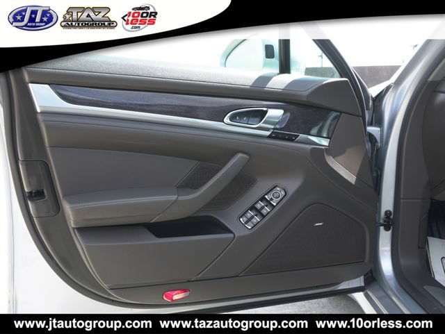 Used 2016 Porsche Panamera RWD image 26