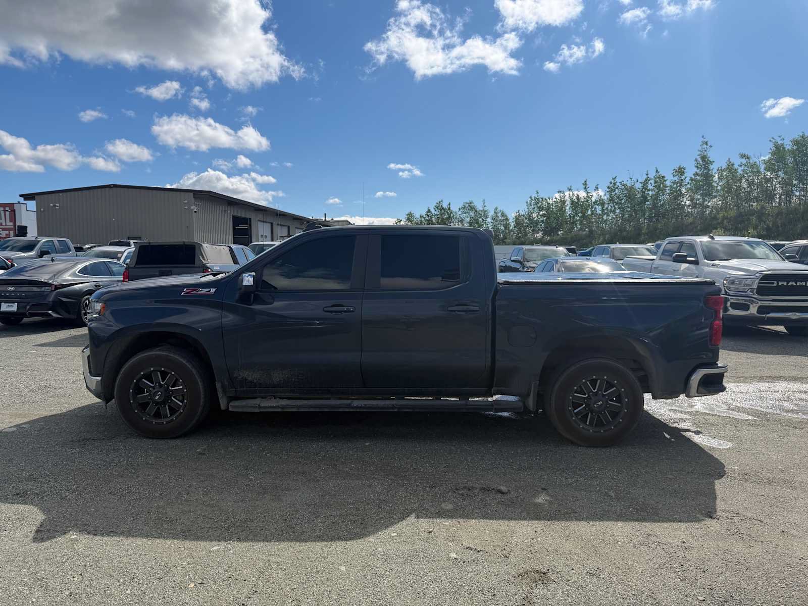 Used 2021 Chevrolet Silverado 1500 LT w/ All Star Edition Plus AWD/4WD image 2