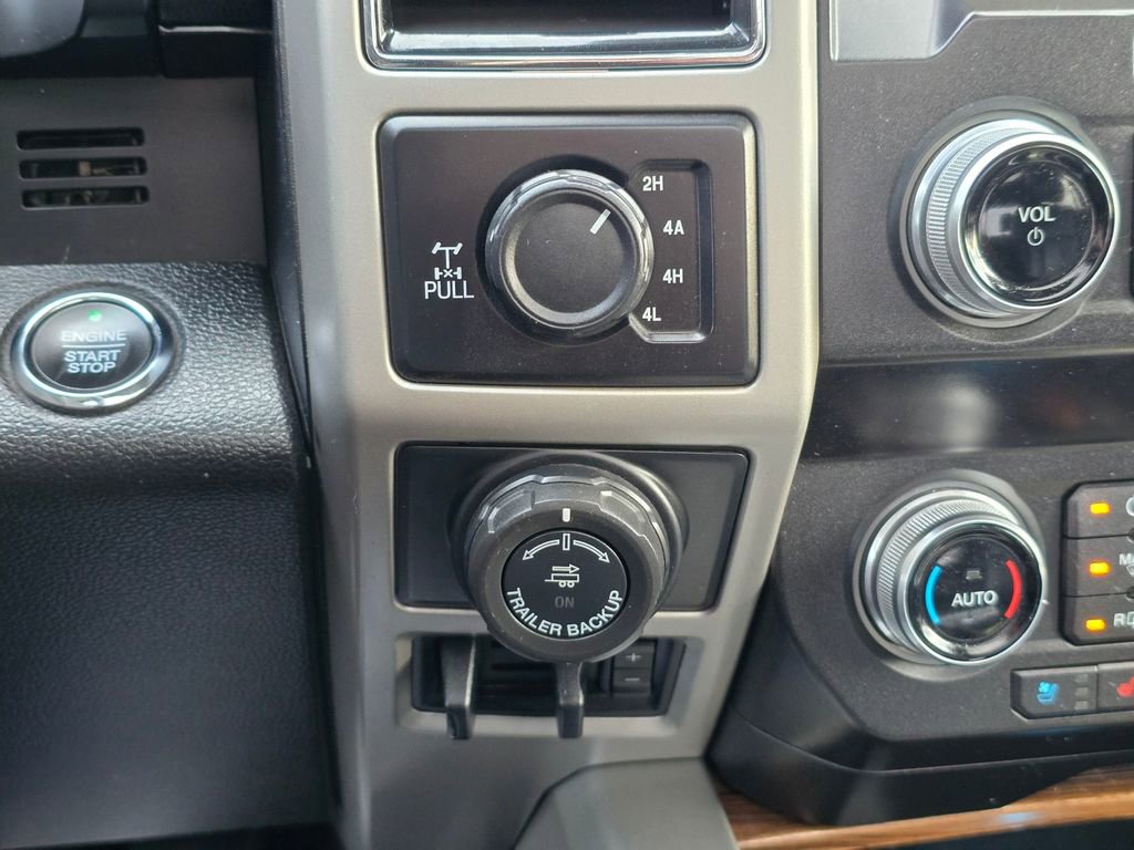 Used 2019 Ford F150 Lariat w/ Equipment Group 502A Luxury AWD/4WD image 26