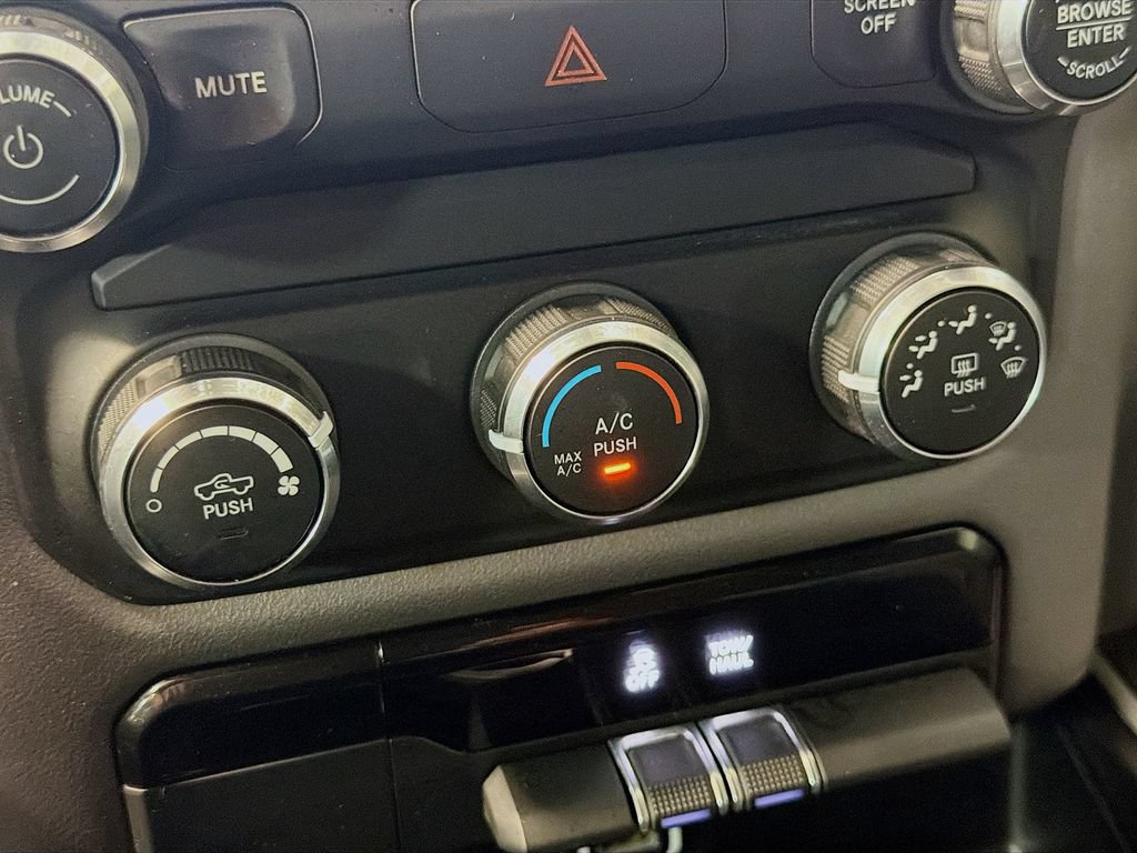 Used 2020 RAM 1500 Big Horn AWD/4WD image 17