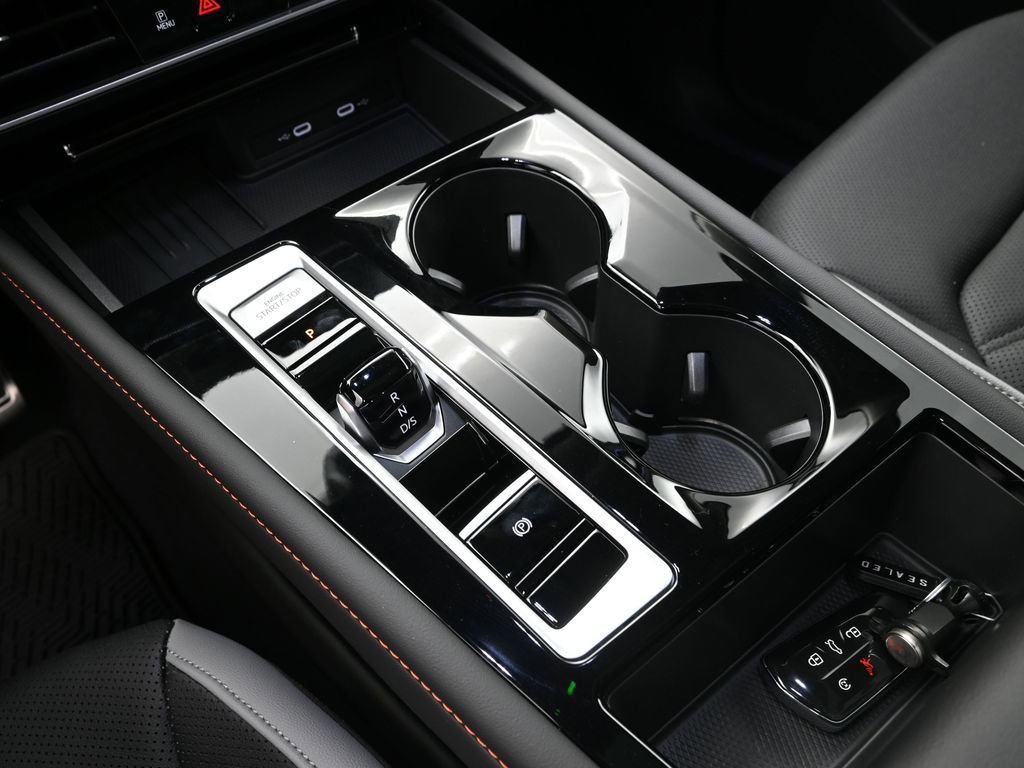 New 2025 Volkswagen Atlas Peak Edition SE image 22