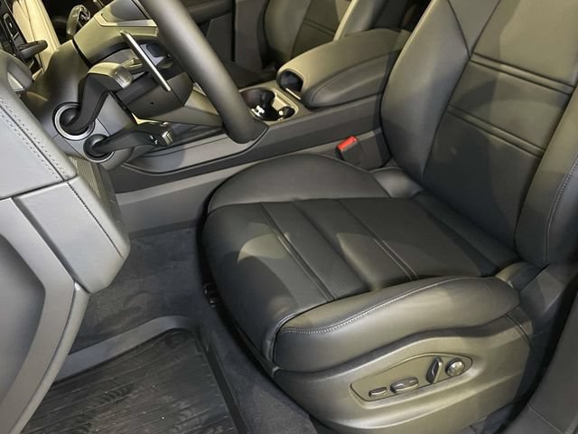 New 2026 Porsche Cayenne S AWD/4WD image 5