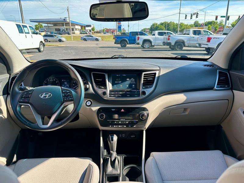 Used 2018 Hyundai Tucson Value AWD/4WD image 14