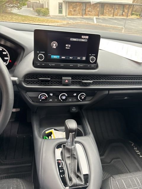 Used 2025 Honda HR-V LX image 28