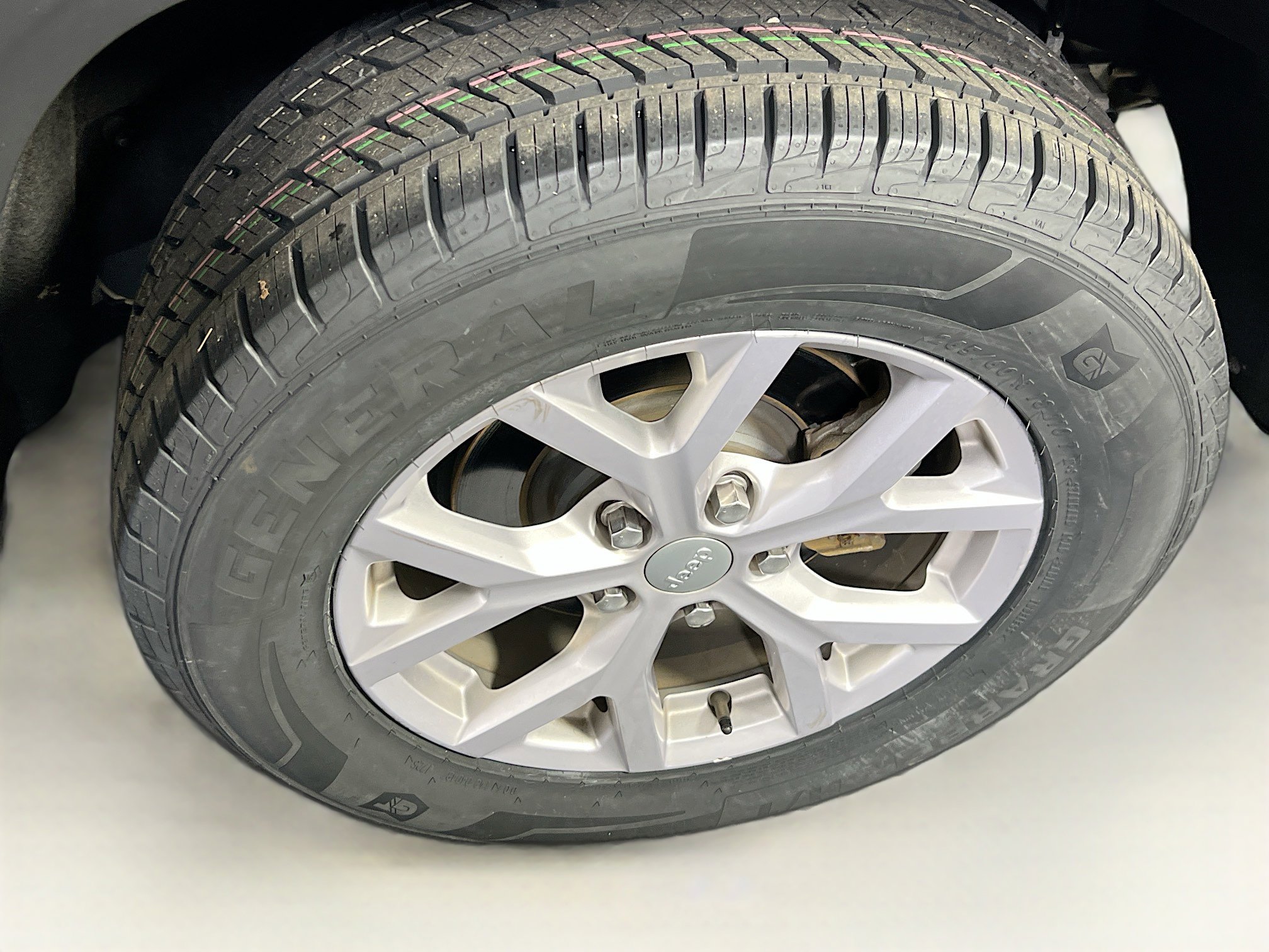 Used 2022 Jeep Grand Cherokee Limited image 30