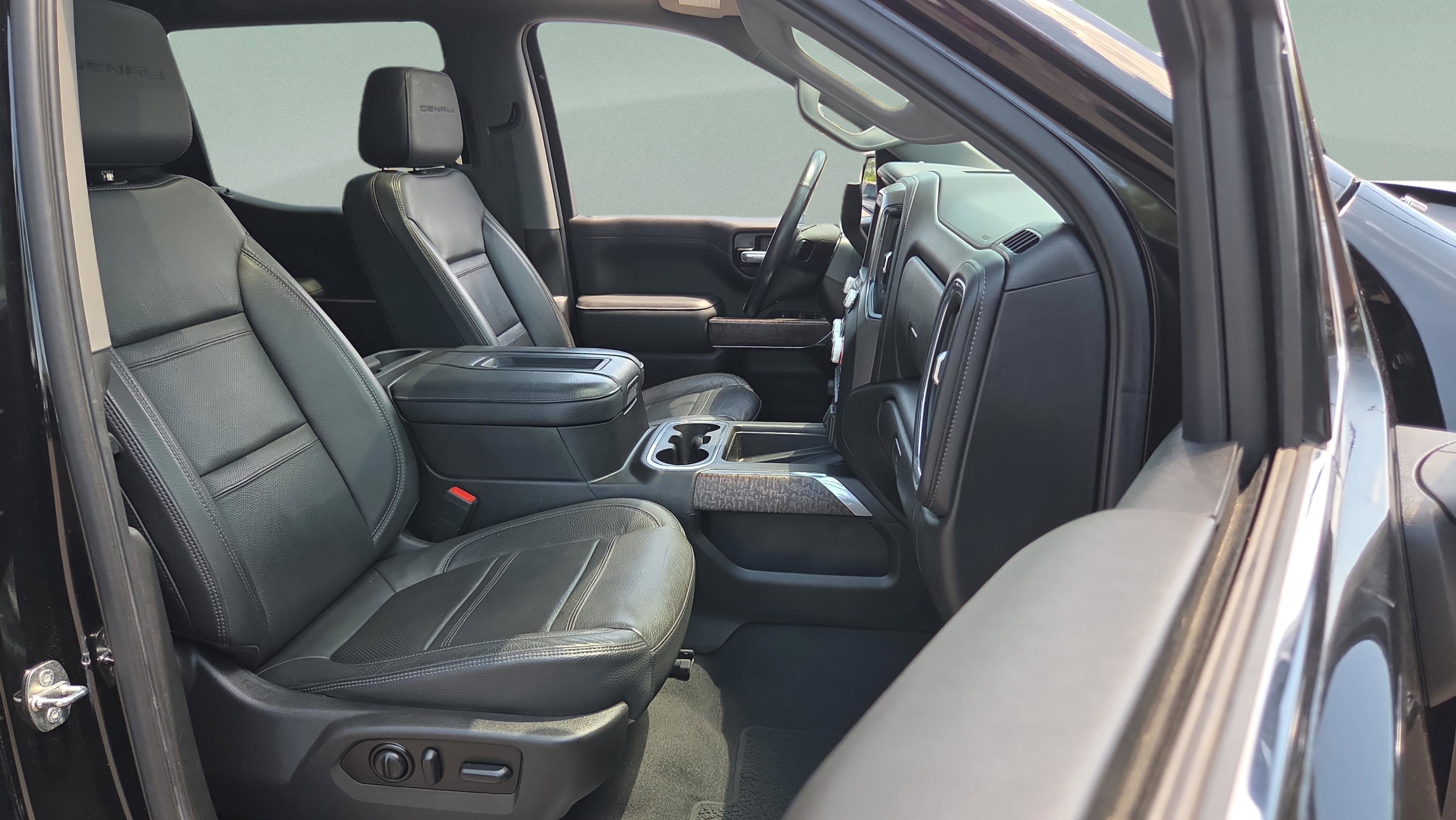 Used 2022 GMC Sierra 1500 Denali w/ Denali Premium Package AWD/4WD image 17