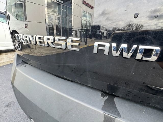 Used 2023 Chevrolet Traverse LT w/ Rear Camera Mirror Package image 46