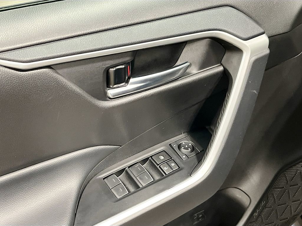 Used 2024 Toyota RAV4 XLE image 12