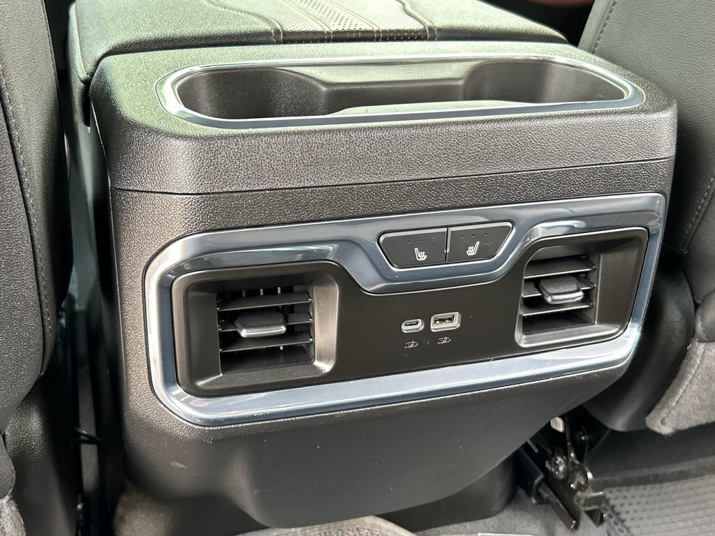Used 2024 Chevrolet Silverado 1500 High Country w/ Technology Package AWD/4WD image 19