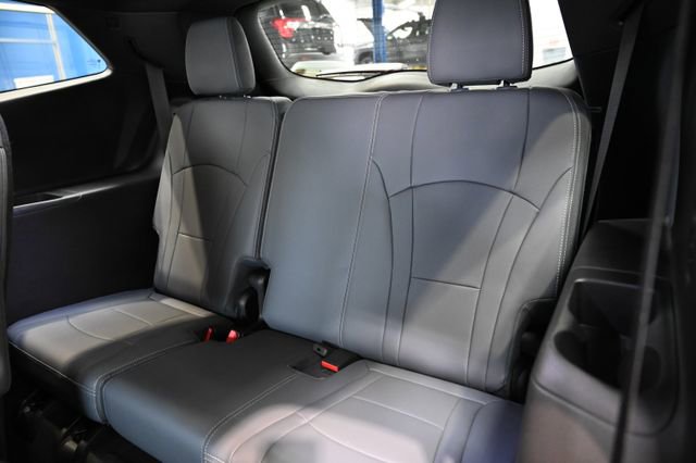 Used 2023 Buick Enclave Essence w/ Experience Buick Package FWD image 12