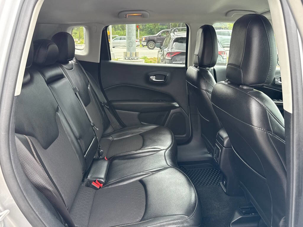 Used 2020 Jeep Compass Latitude w/ Cold Weather Group image 13