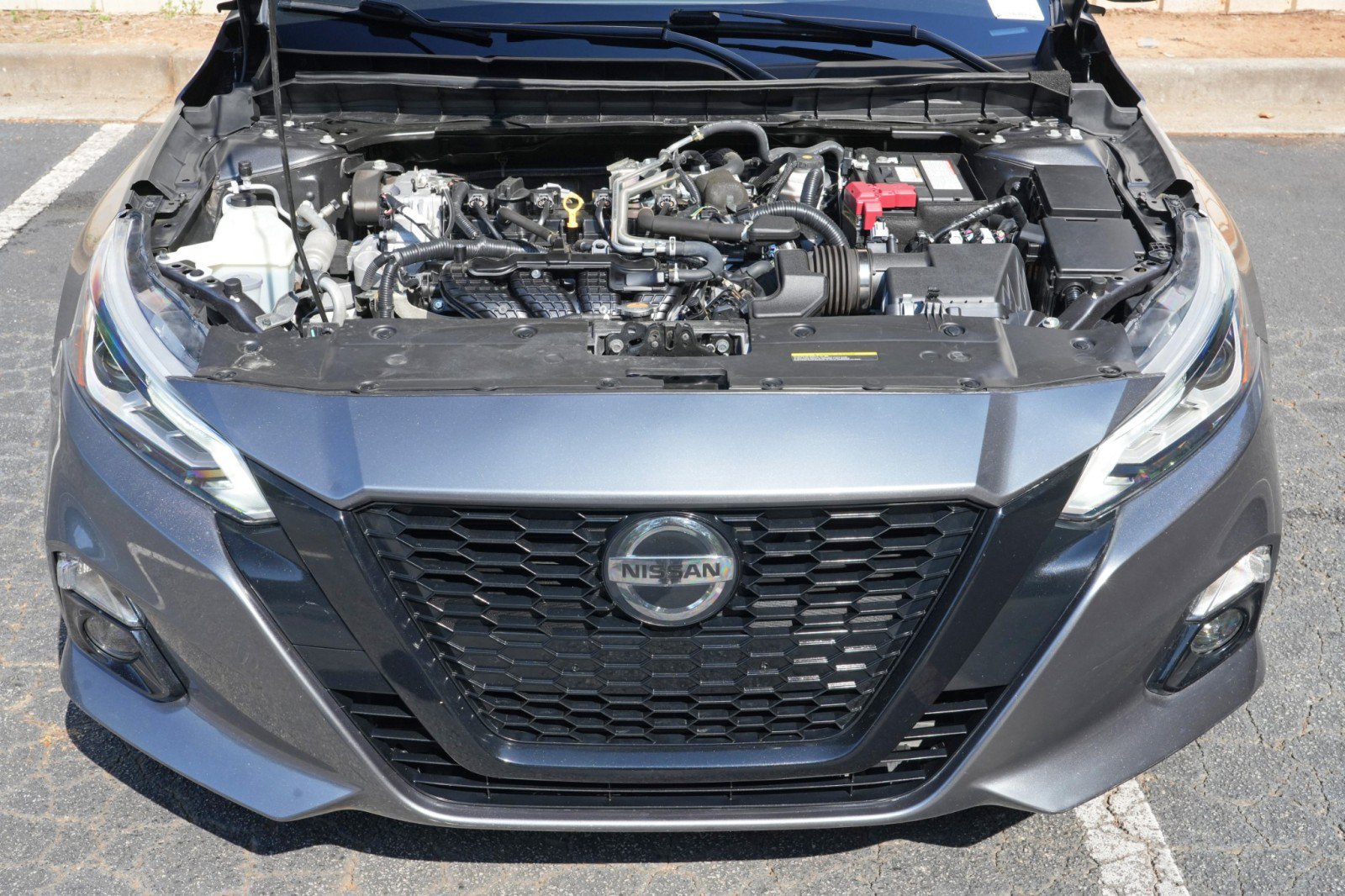 Used 2022 Nissan Altima 2.5 SR w/ Midnight Edition Package FWD image 7