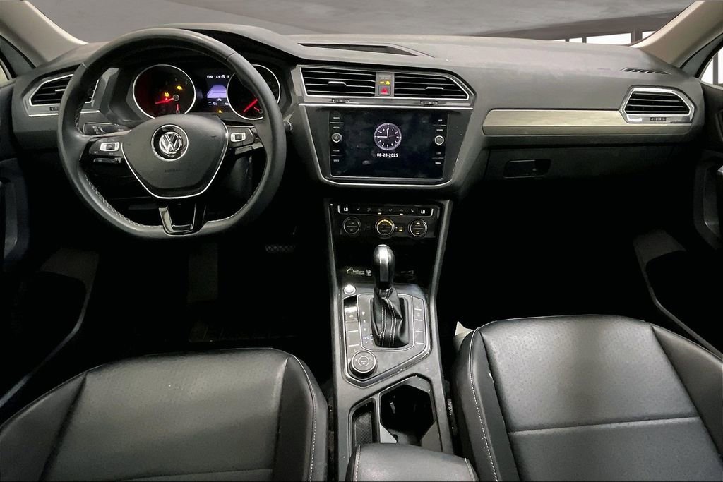 Used 2021 Volkswagen Tiguan SE image 15